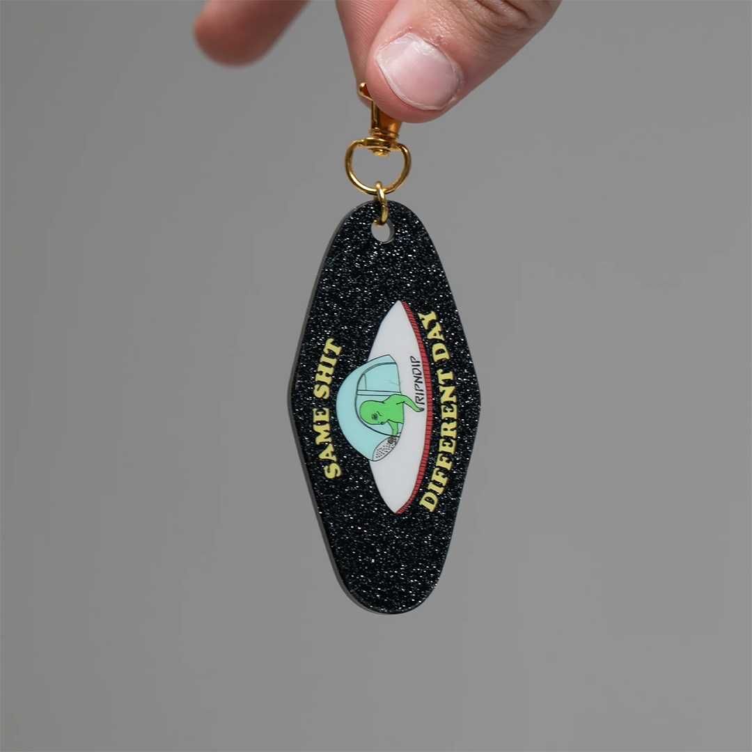 Same day photo keychain hotsell