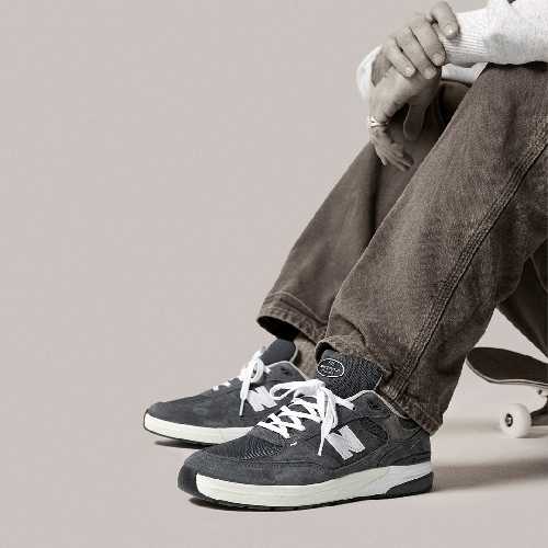 NEW BALANCE NUMERIC 933 REYNOLDS Dark Grey White