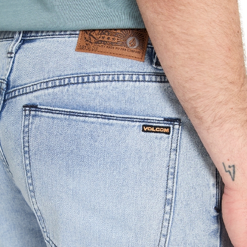 VOLCOM SOLVER DENIM Worn Light Blue