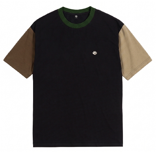 MAGENTA PANELS TEE black